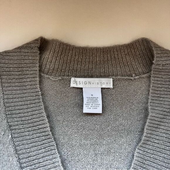 Design History Grey White Blue Button Down Cardigan Size Small NWT - Picture 3 of 7